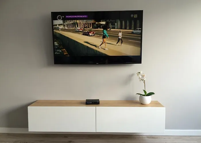 Na Ogrodach * بوزنان